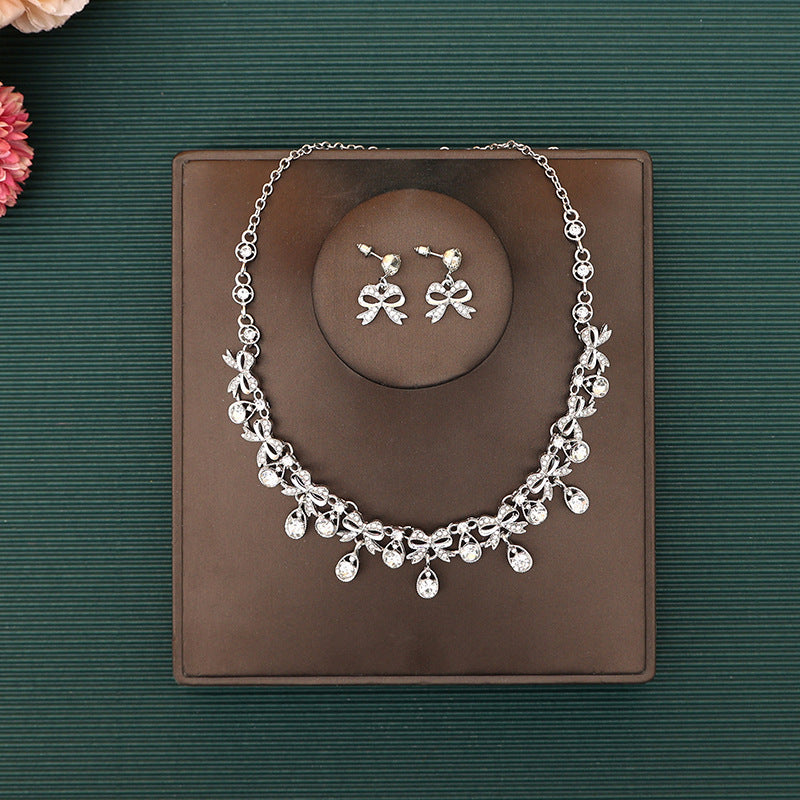 Kindred Heart Necklace Gift Set — Premium Jewelry Bundle for Her
