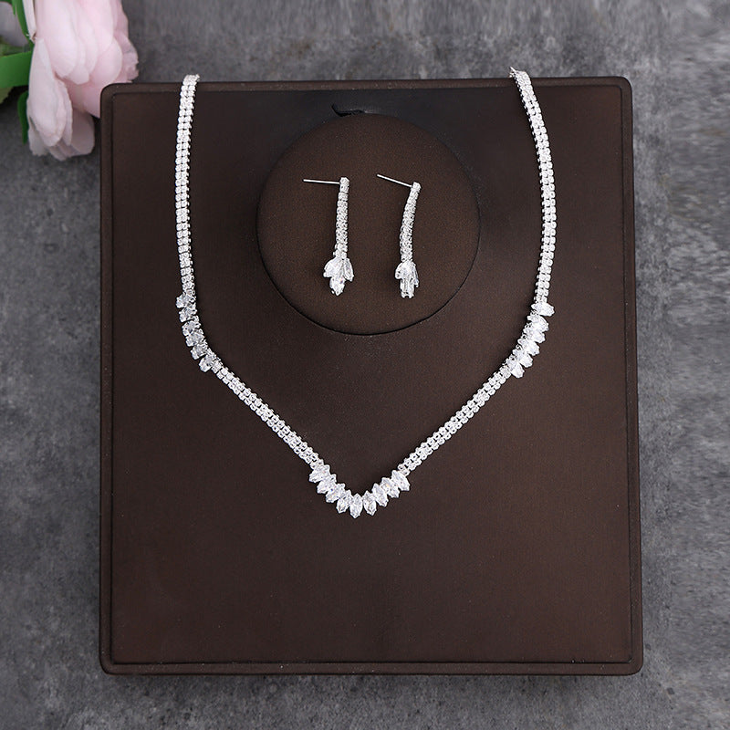 Kindred Heart Necklace Gift Set — Premium Jewelry Bundle for Her