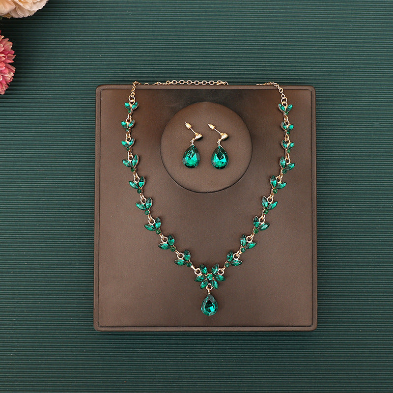 Kindred Heart Necklace Gift Set — Premium Jewelry Bundle for Her